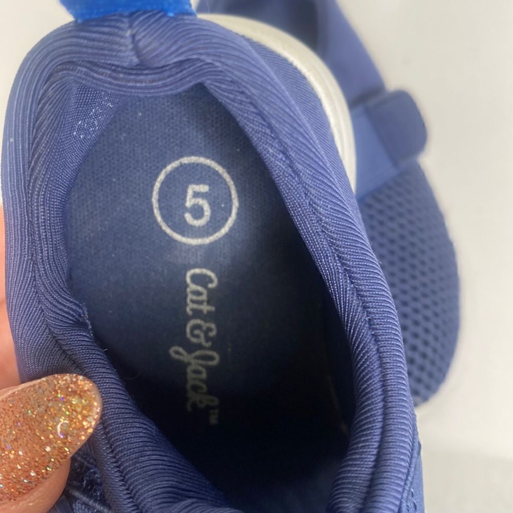 Cat & Jack Size 5 Baby Swim Shoes - Picture 3 of 4